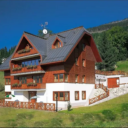 Kubu 3 Samostatny S Kuchyni * Spindleruv Mlyn